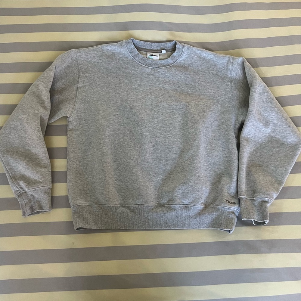 TNA “the perfect fit” Light Gray Crewneck Sweater